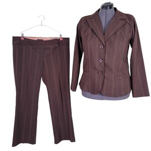 Torrid  Pant Suit Size 1 1X 16 Brown Pink Pinstripe Lined Blazer Wide Leg Pants